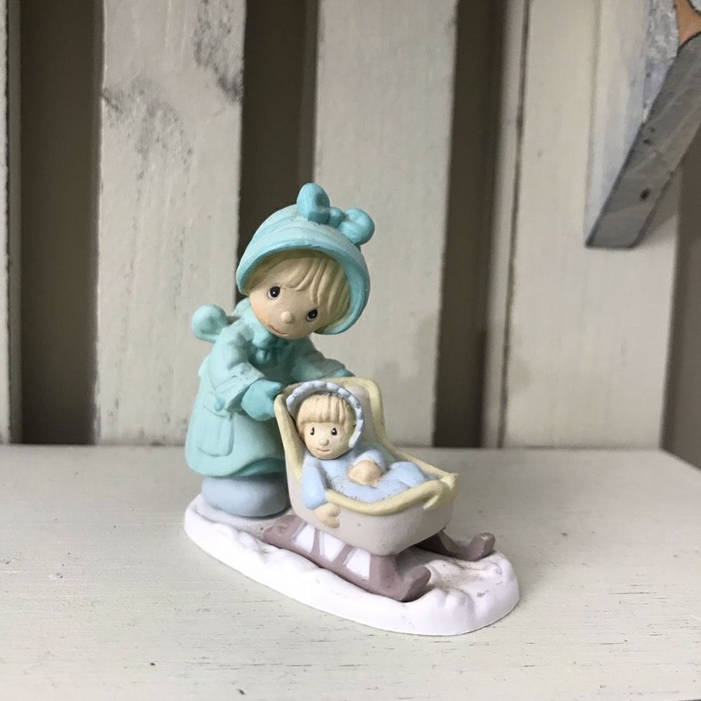 1989 Precious Moments Calendar Girls January Figurine Doll Miniature Figurine Re - Picture 7 of 12